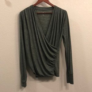 Athleta draped Shirt